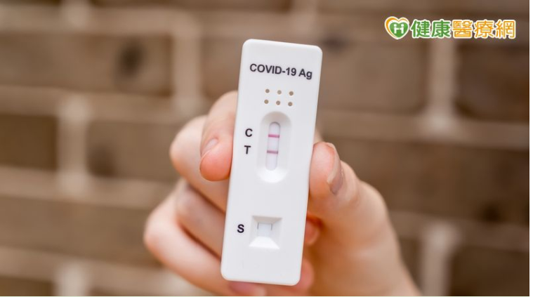 DOC健康小學堂6月號 【新冠疫情升溫！快篩哪裡買？陽性怎麼辦？官方資訊懶人包看這】-封面照