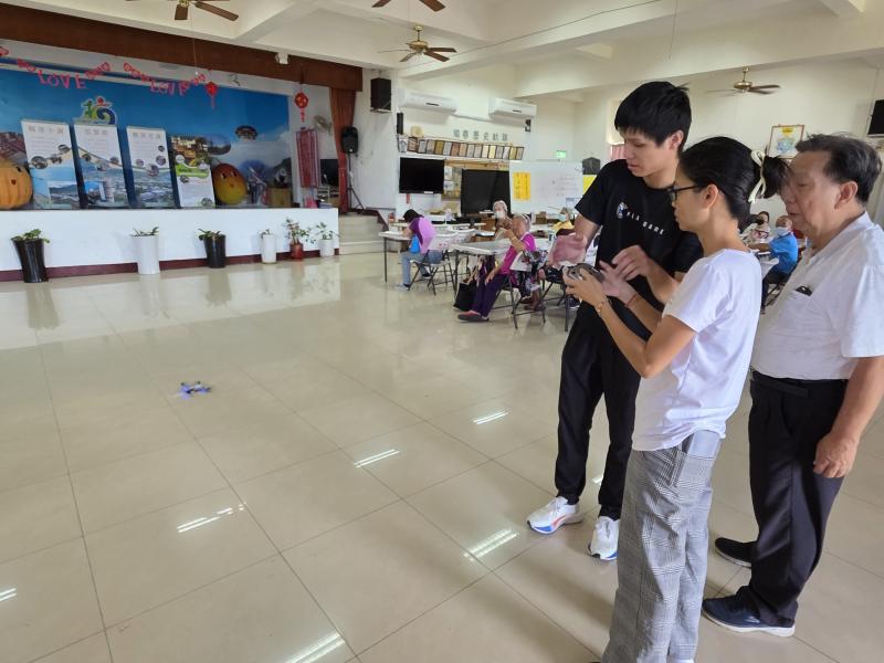 參與DOC課程後，驚豔其多元性，從AI到空拍學習豐富，重燃對學習的熱情與期待。