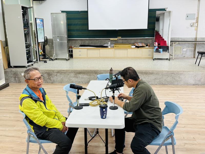 「舉手第一個上場的勇氣，是他給課堂最好的禮物」-封面照