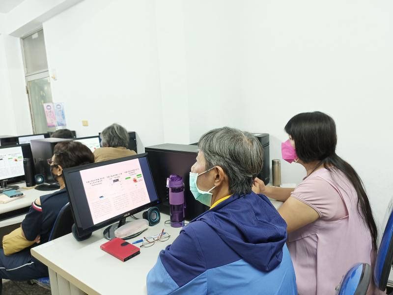 學員透過數位教學，學員更精準的管理飲食習慣，達到更健康的生活方式。