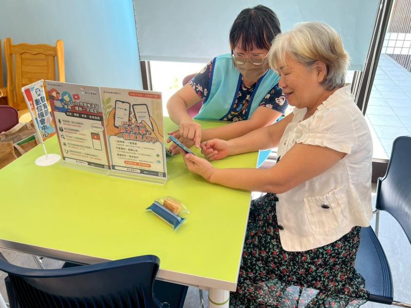 7/25行動諮詢服務-美濃區老人文康活動中心-封面照