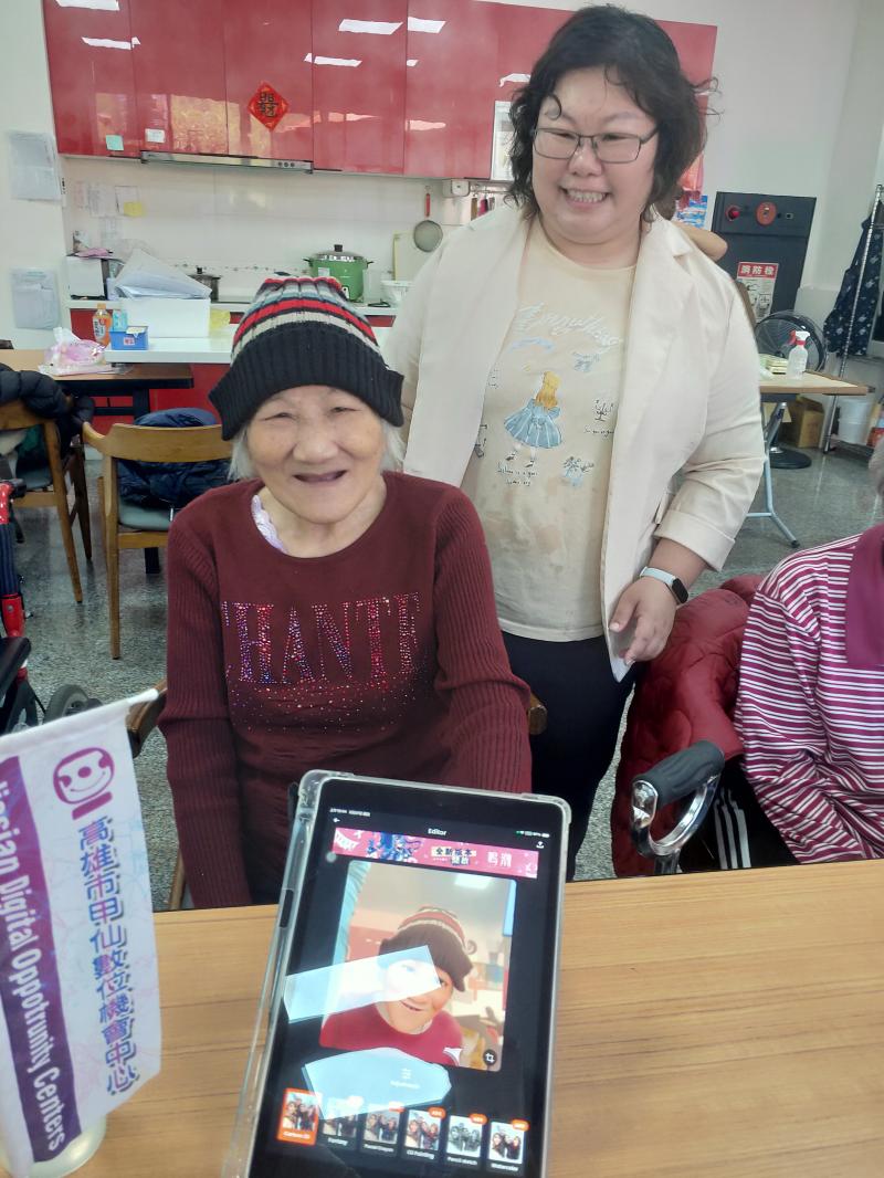 跟長輩們憶起上課學習