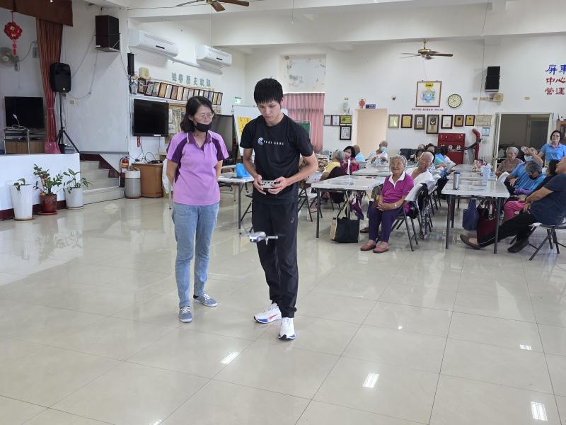 學會空拍、雷雕、手機應用與防詐技巧，讓農作、購物與生活變得更便利安全。