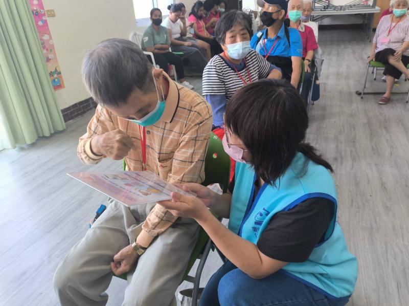 11/4行動諮詢服務-載興磚仔地關懷據點