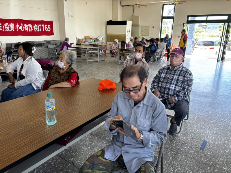 手機下載生活APP。