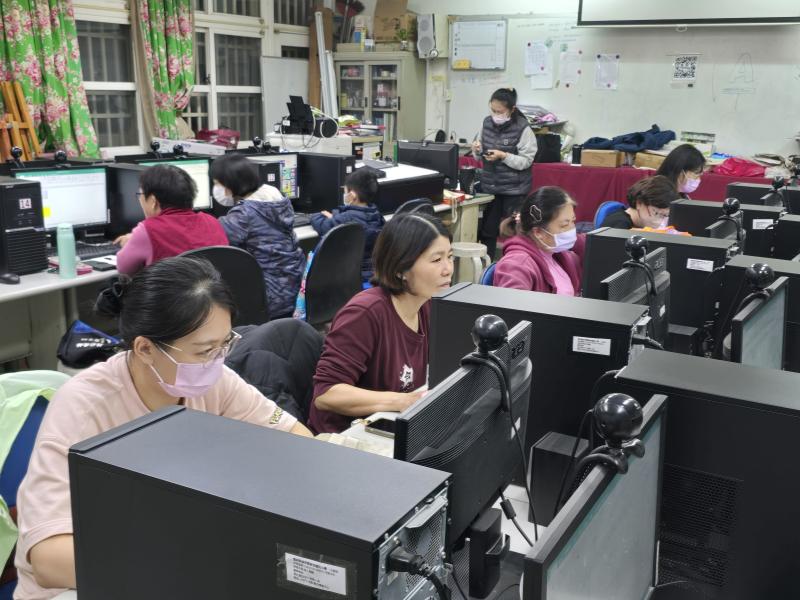 和我一同學習的學員都是我的進步的指標。