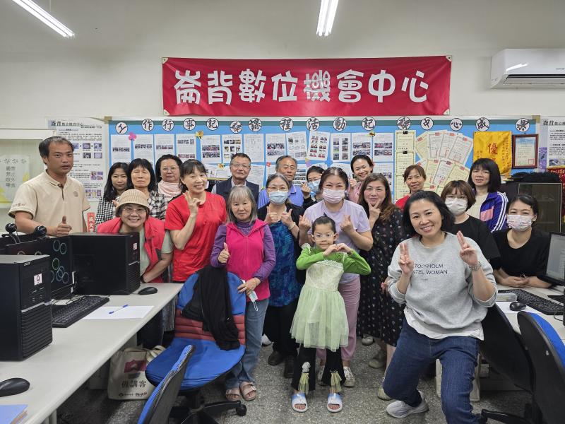 課後學員一起合影。