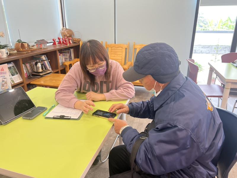 115/2/11行動諮詢服務照2