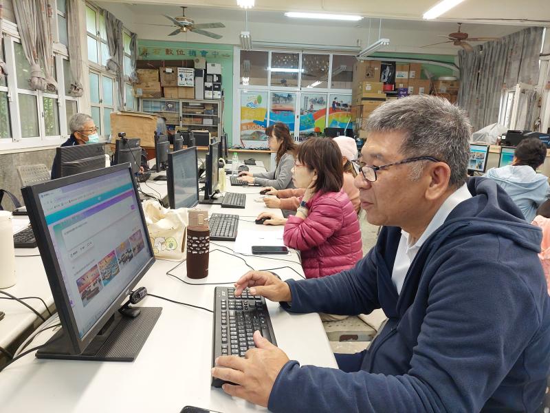 學員上健走趣課程