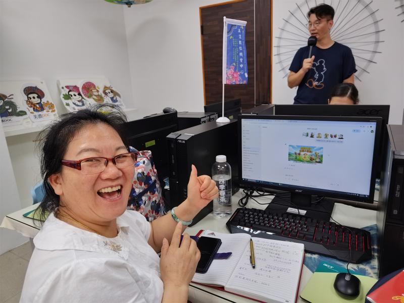 <p>學員透過數位課程自我提升、活潑且充滿動能的學習氛圍。</p>