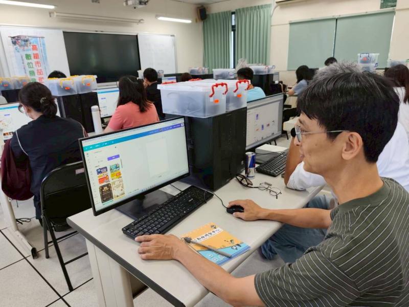 解鎖設計力，體驗Canva視覺創意-封面照
