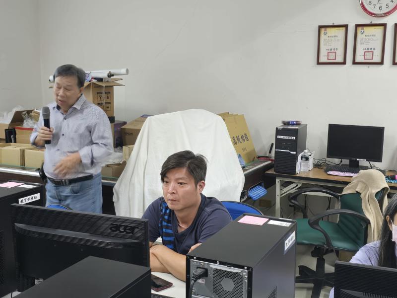 從切雞肉到玩AI，在DOC當一顆能幫忙大家的數位新種子-封面照