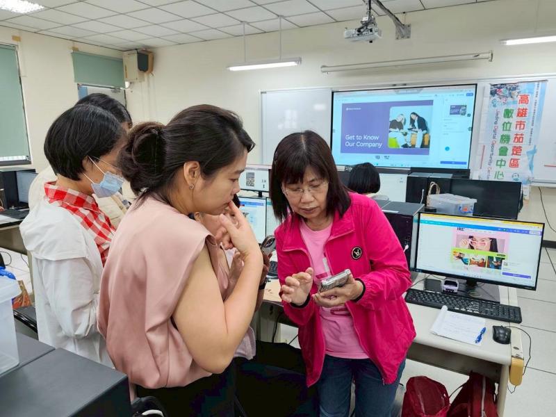 【茄萣DOC】數位新生活：與 AI 共創精彩人生-封面照