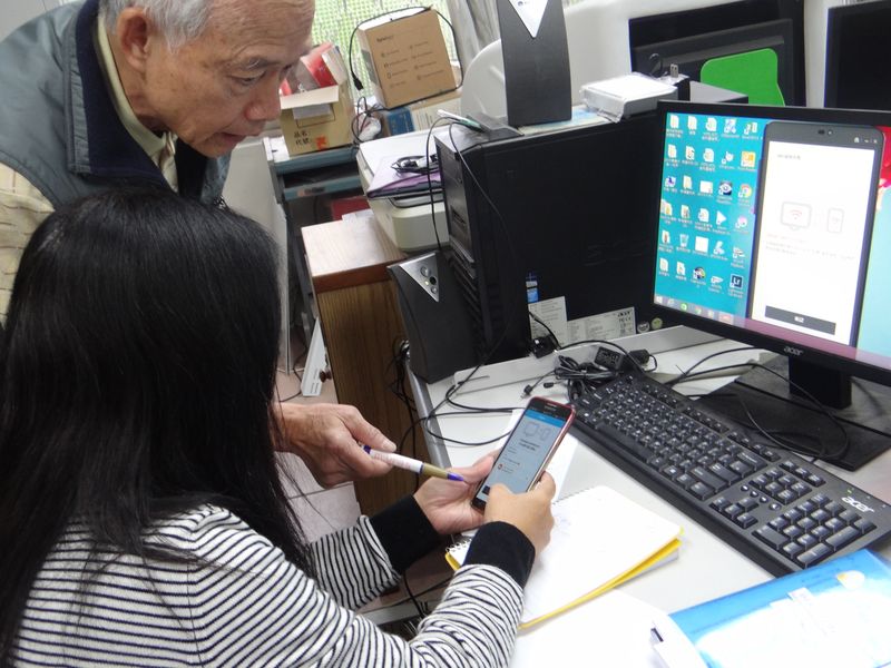 本次課程,學員皆學會基礎拍照,及如何應用wifi成功上網等功能。