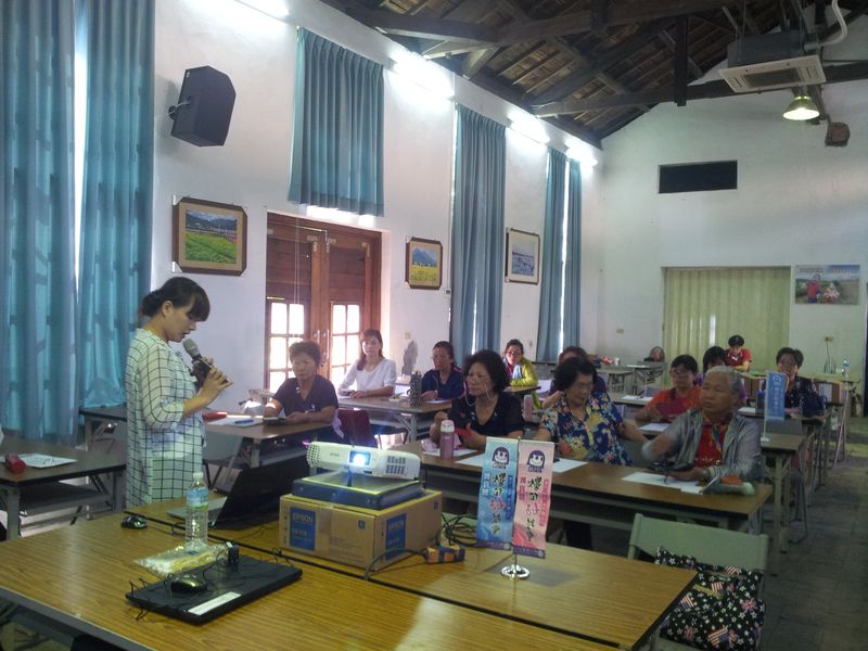 E滑就通生活應用班，平板裡面幫助生活的APP介紹