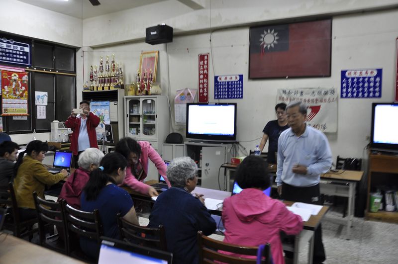 體驗平板電腦數位基礎應用