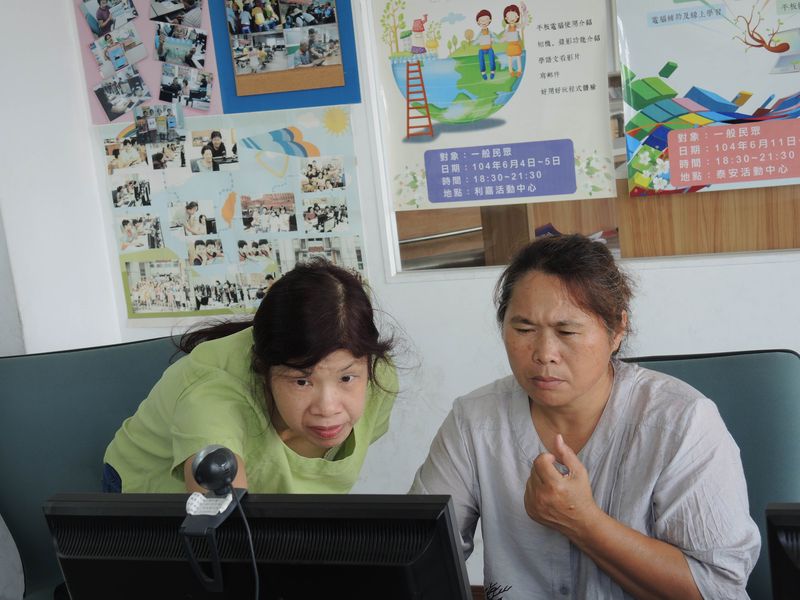 進入到後面的課程後，開始認識函數公式運算子，在數字上的加減運算可以更加方便與快速。