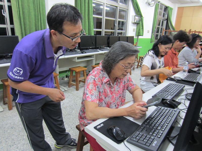 一機在手~希望無窮(智慧型手機)-封面照