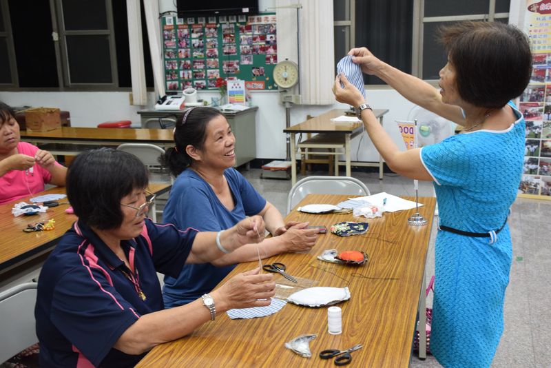 如何用手機來練習，也可以把步驟拍下來上傳