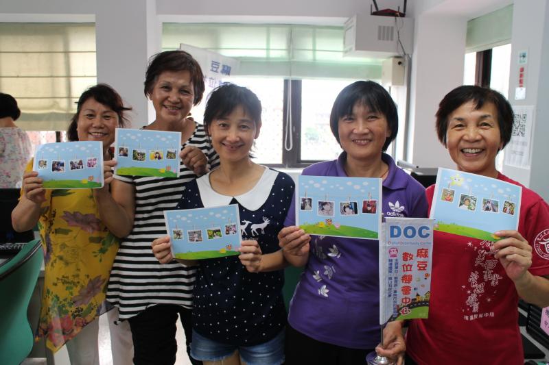 五大美女學員作品合照