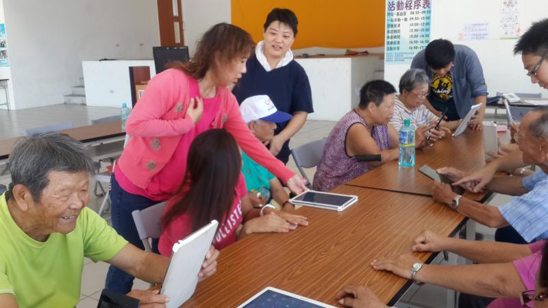 LINE讓想見面卻相隔兩地的親友拉近距離