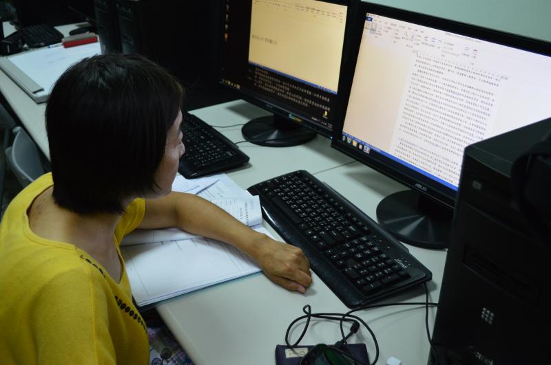 指導學員以Word文書處理軟體製作報告文件