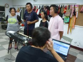 收集活動影片並剪輯成適合大小再匯入編輯