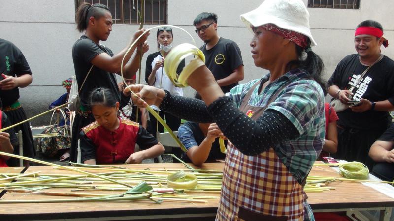 數位典藏專班〈分班〉-封面照