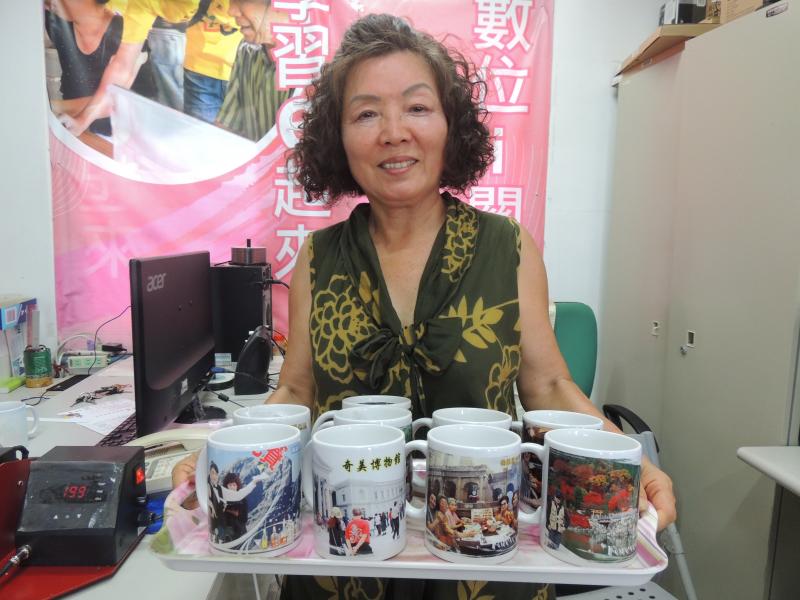 民眾製作完成的馬克杯