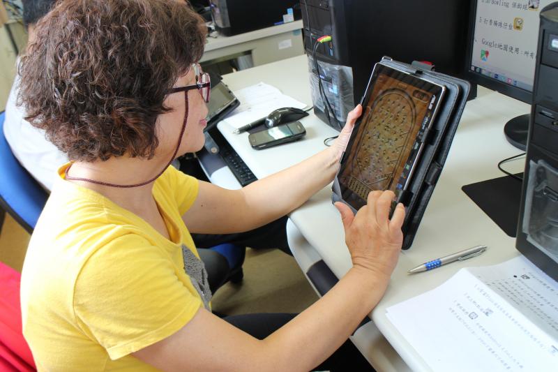 學員自行操作中