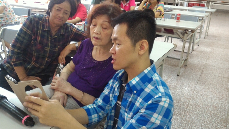 PT6銀髮數位生活應用-平板生活體驗-封面照