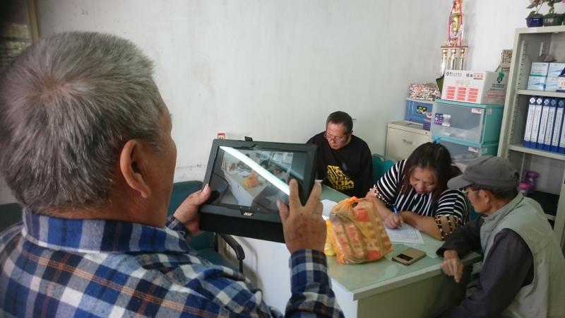 學員拍照並存檔