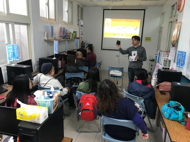 學員聽講中。