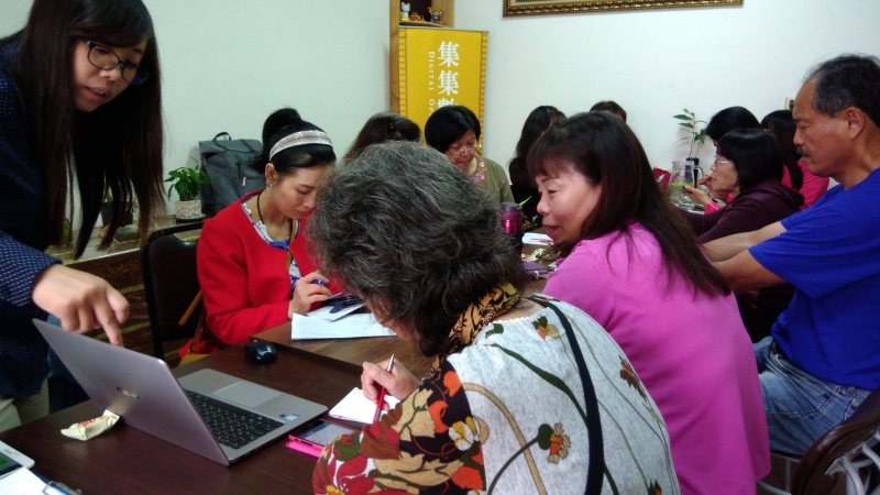 Android手機 / 平板雲端輕鬆學課程，學員們專心聽講