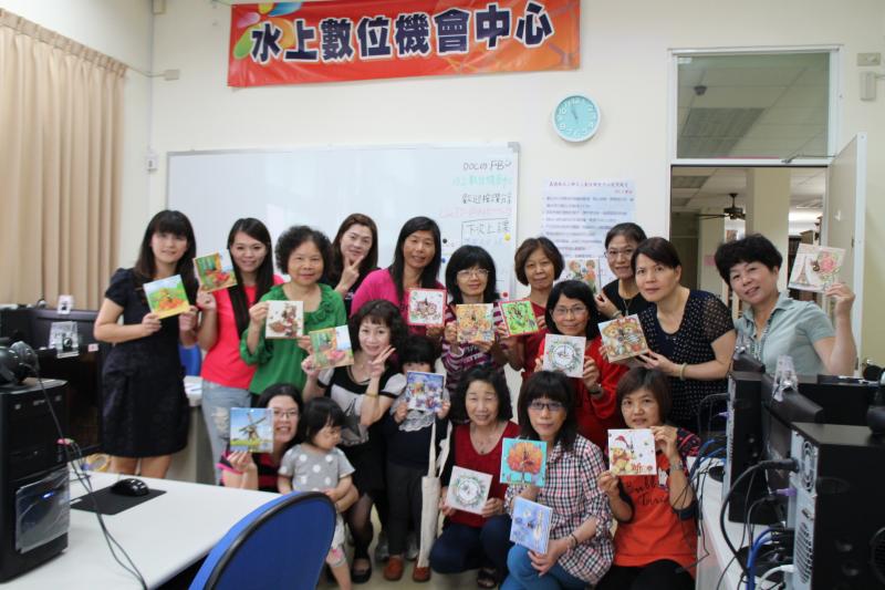 大家一起展示小時鐘成品