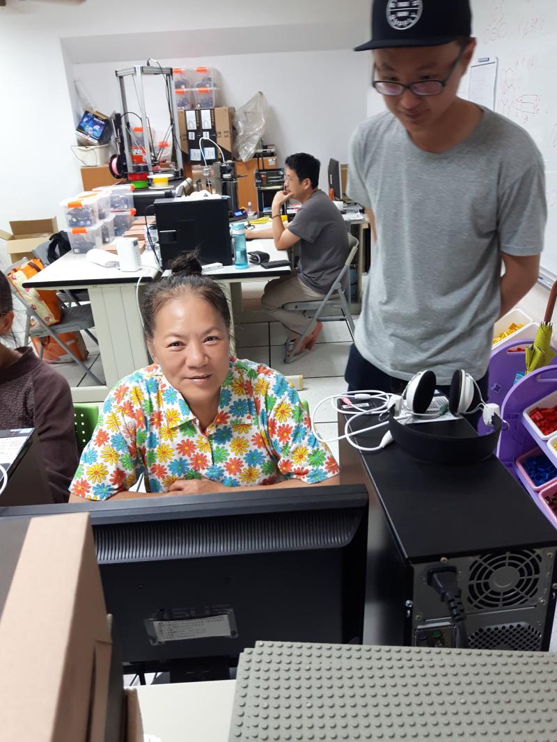 啟動資訊新生活-封面照