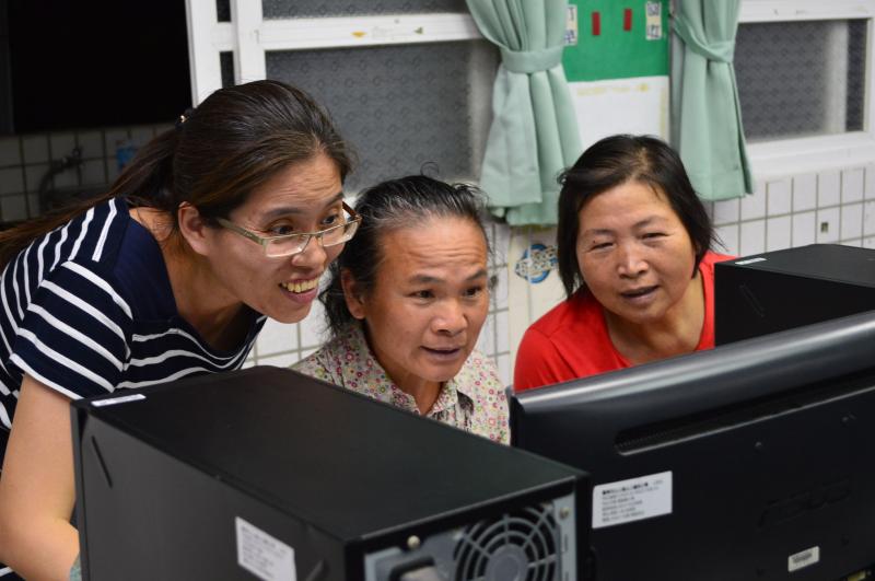 講師講解學員提出的問題