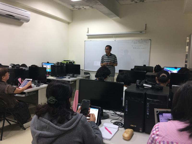 講師講解APP下載安裝與移除