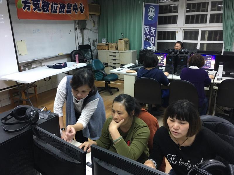 講師指導學員操作