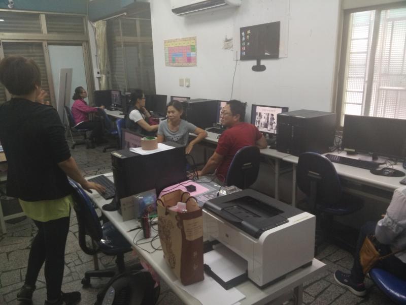 老師先教大家，當要做行銷影片時，要如何抓出重點吸引目光