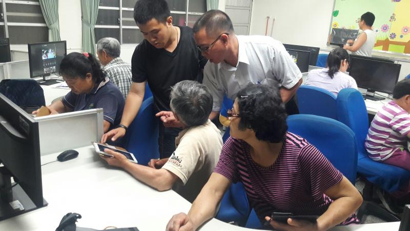 實地操作，將照片製作成影片