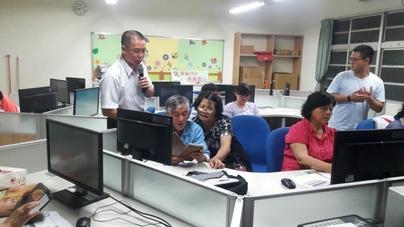 用照片做成影音，讓他為我們說故事