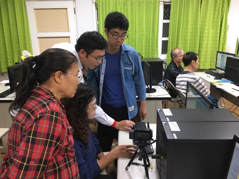 踏入電腦e世界-簡報軟體製作-封面照