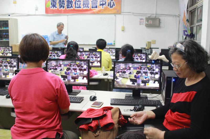 家用攝影機網路監控與電器網路控制(男士專班)-封面照
