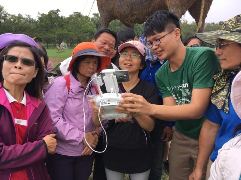 講師講解空拍畫面