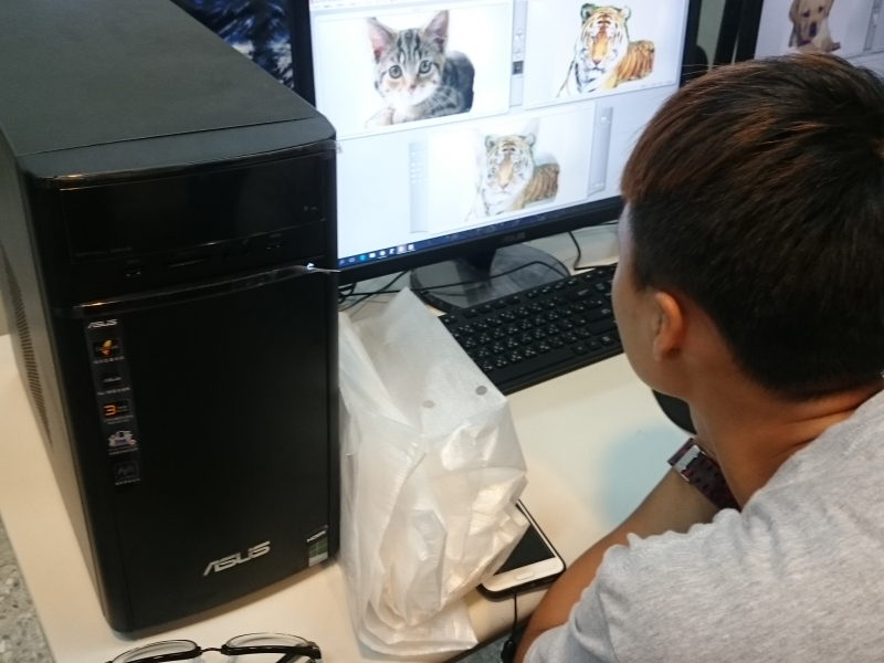 學員用喜歡照片做設計