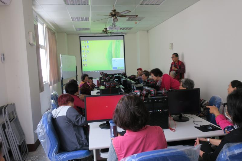 社區e化入門班-封面照