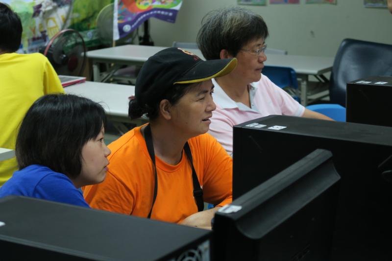 學員們的互相學習討論。認真學習讚唷~