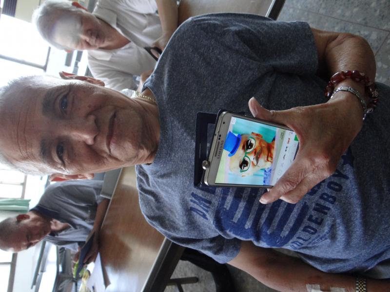 相片編修-LINE Camera課程成功，學員學會後製照片。