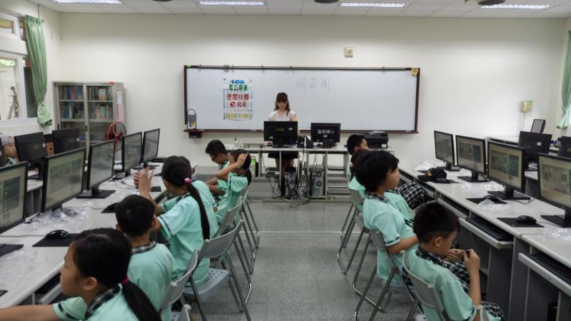 線上影音資料庫學習應用與教學(九)	-封面照